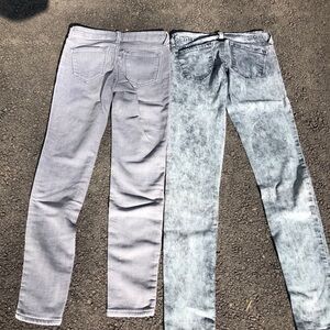 2 pairs of women’s grey denim jeans